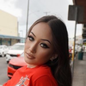 Meet your Posher, Mackenzie